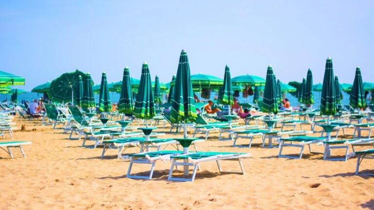 Pláže v Itálii zdarma: Spiaggia libera – ušetřete 200 € týdně na dovolené s dětmi!